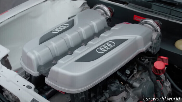 Questa pazza Audi S2 ha un R8 V10 | Carscoops